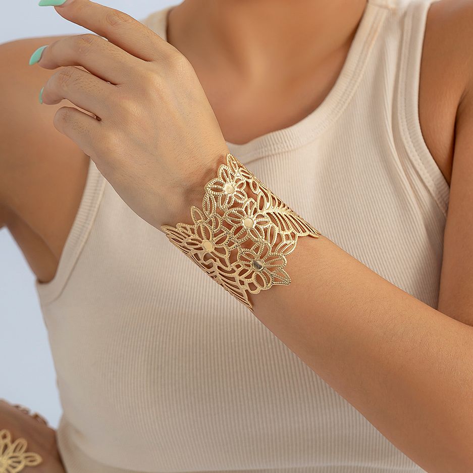 LACTEO Wide Cuff Leaf and Flower Bracelet XPrice Shop